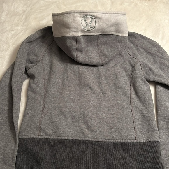 Retro Lululemon Scuba - Picture 4 of 4